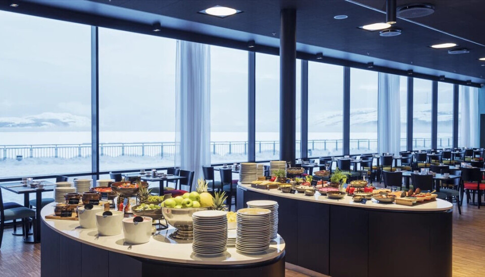 Thon Hotel Kirkenes er byens største kurs- og konferansehotell. Hotellet ligger ved kaia i sentrum av Kirkenes, med utsikt over fjorden.