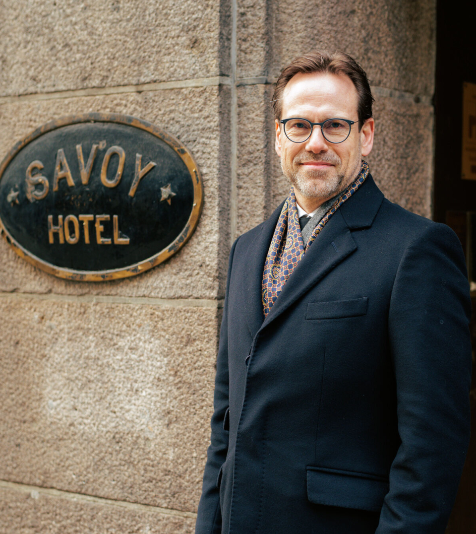 Eier Endre Glastad stenger dørene til Hotel Savoy de neste 14 månedene.