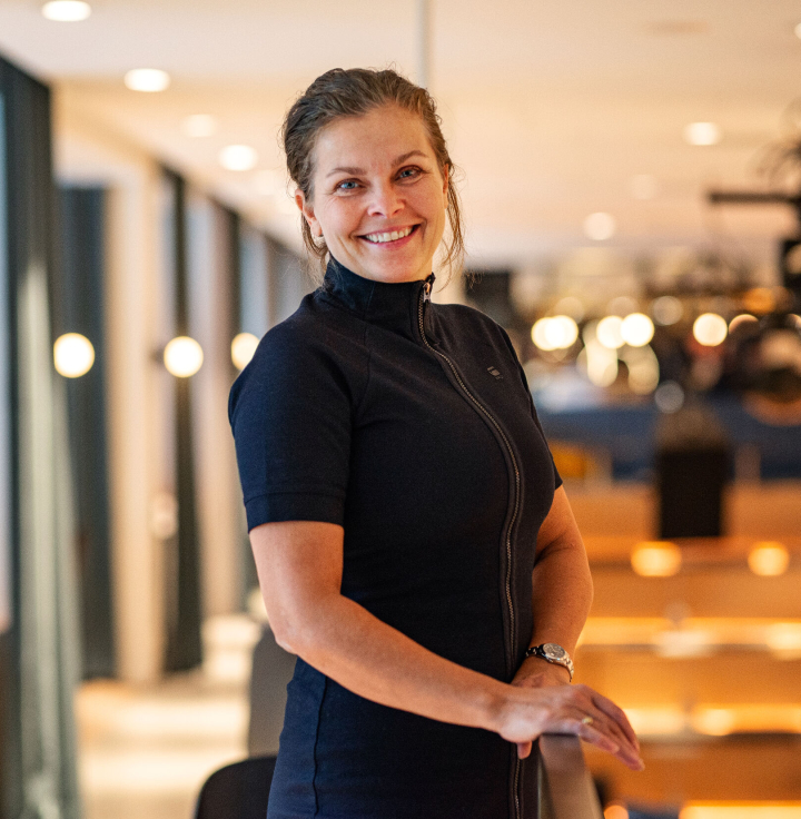 HR-direktør Elin Ekrol mener Scandic nå gir interesserte muligheten til å skinne under speed-intervjuer på 15 minutter i Tromsø.