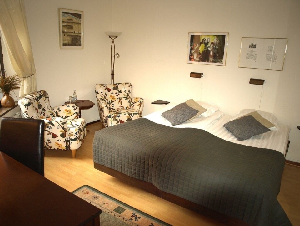 First Hotels øker - igjen