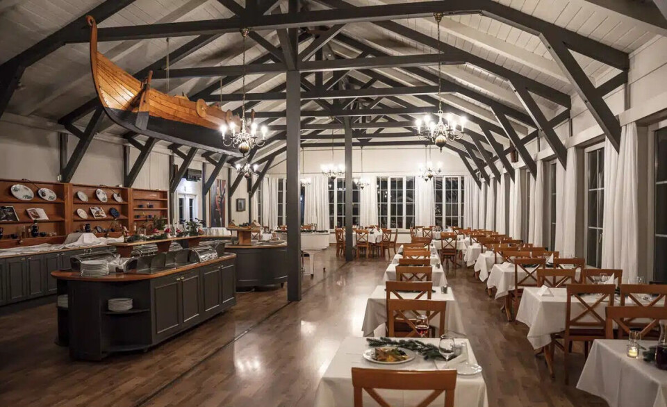 Slik så hotellets spisesal ut før brannen. De skal ikke være store skader innvendig.