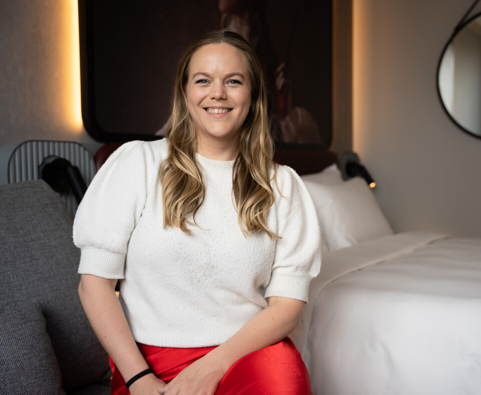 Helena Hauge Grøndahl feirer åpningen på en litt annerledes måte.
