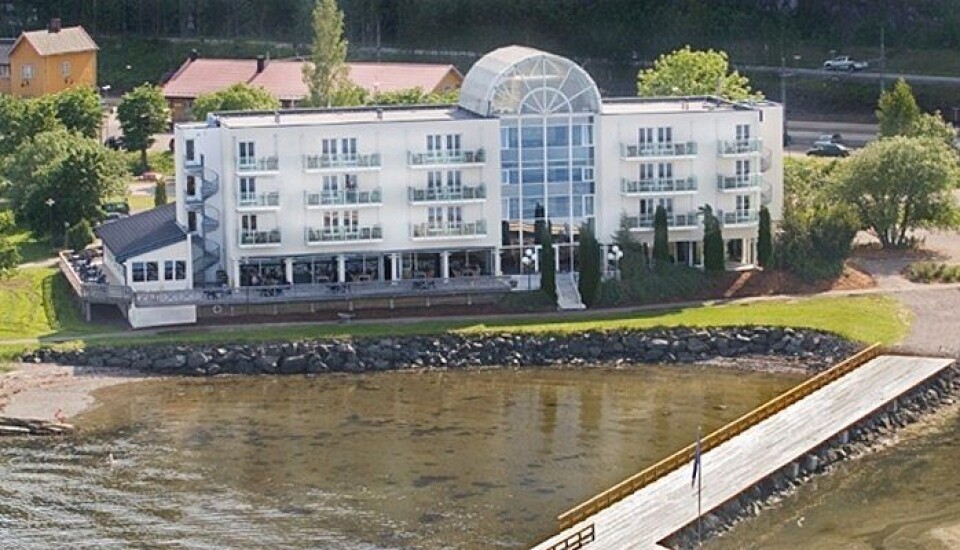 Stenger dørene