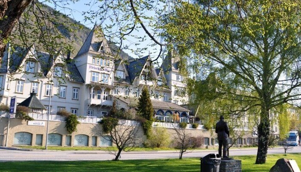 Kokk forsøkte å drepe hotelldirektør med kjøttøks