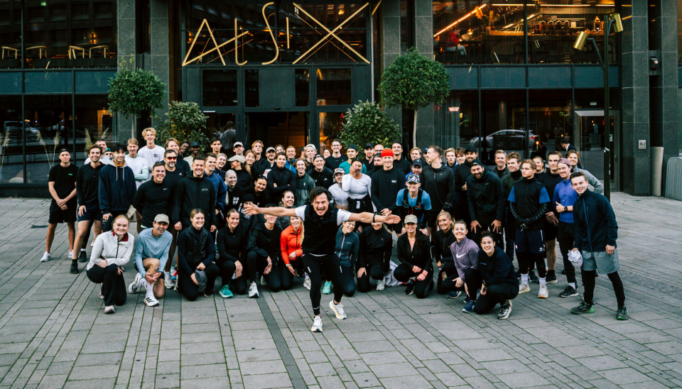 Også i Stockholm klarte Petter Stordalen å samle en tropp for å delta i Strawberry Run Club.