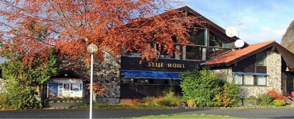 Ut av Selje Hotel