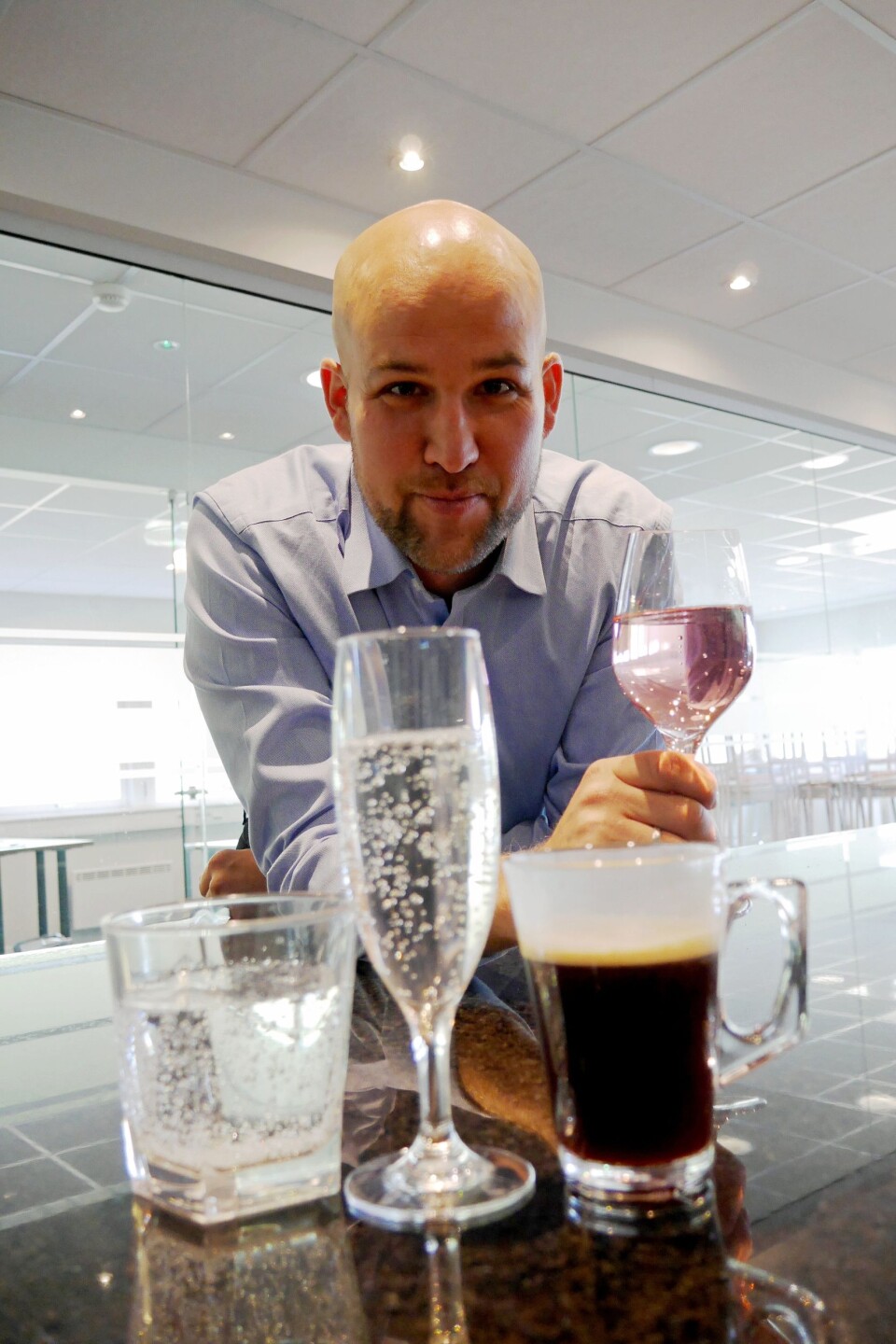 PLASTIC FANTASTIC: Kim Johansen og glass 4 ever vil ha horeca-bransjen over på plast. PLASTIC FANTASTIC: Kim Johansen og glass 4 ever vil ha horeca-bransjen over på plast.