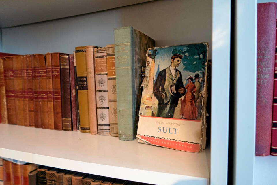 KLASSIKERE: Har du ikke lest Knut Hamsums Sult? Da er det bare å stikke innom Krok og Krinkel i Bergen.