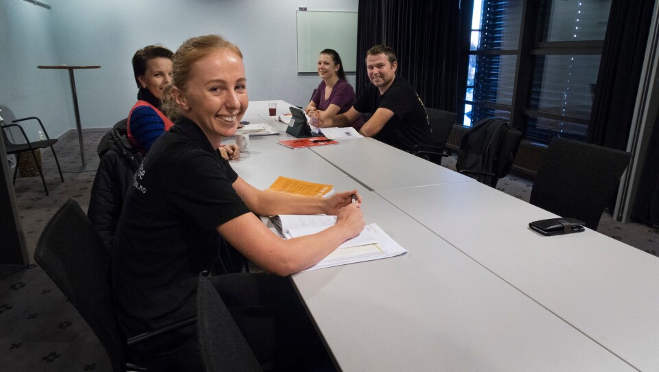 HAR LÆRT MYE: Birgit Pajoma er en av de som er i gang med det videregående kurset i norsk. Hun mener det er viktig å lære for å bli en del av samfunnet utenfor arbeidsplassen også.