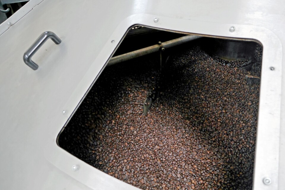 OM GANSKE LENGE ER KAFFEN KLAR: Her brennes det kaffe. OM GANSKE LENGE ER KAFFEN KLAR: Her brennes det kaffe.