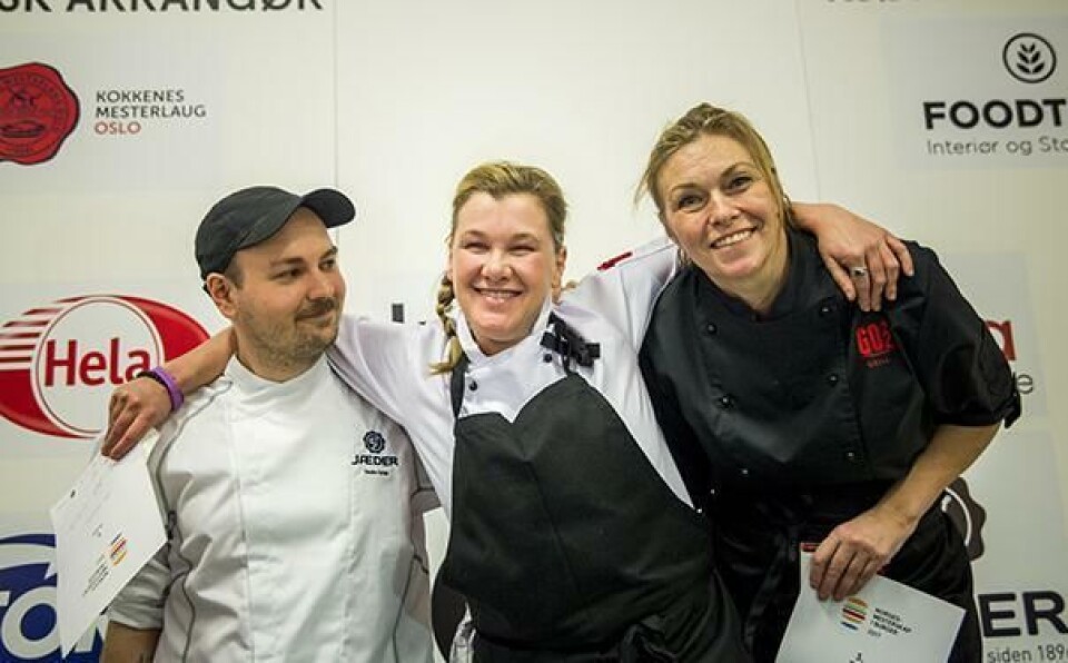JUICY: NM-vinner Ann Vestgren flankert av sølvvinner Sondre Dahl og bronsevinner Anne-Lise Sørensen. Foto: Ihne Pedersen.