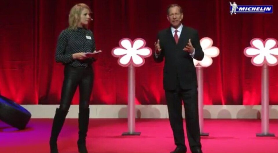 GUIDE-SJEF: Internasjonal direktør for Michelin-guiden Michael Ellis (t.h) under dagens pressekonferanse.