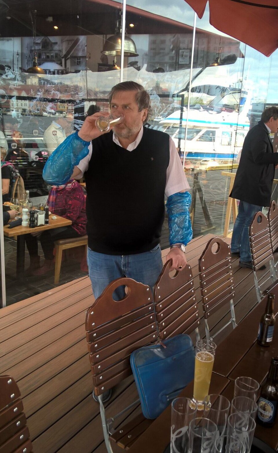 SKÅL: Daglig leder for Fisketorget Beste og torghandler Ragnar Fjellskål var veldig fornøyd med produkter.