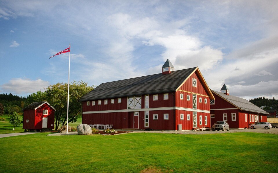 VERTSKAP: Hjelseng Gård er åsted for årets NM i kaffebrenning.