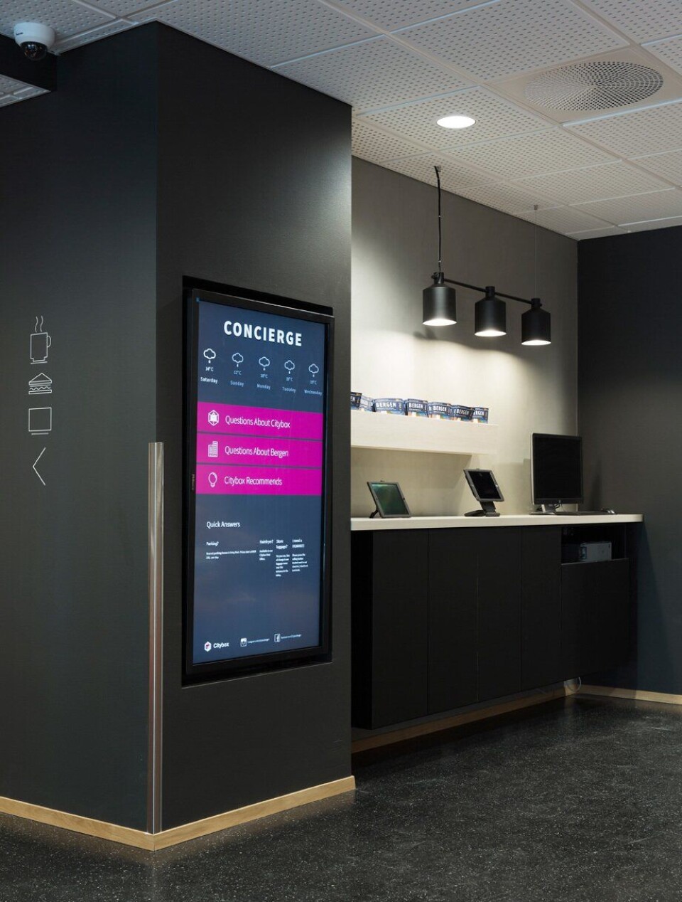 VERTSKAP: Det er ingen tradisjonell velkomst på Citybox Bergen. Innsjekk kan gjesten fikse selv.