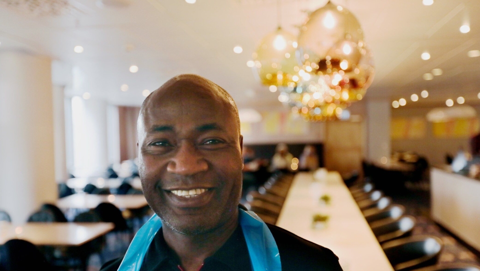 17 år i oppvasken – og (minst) like blid