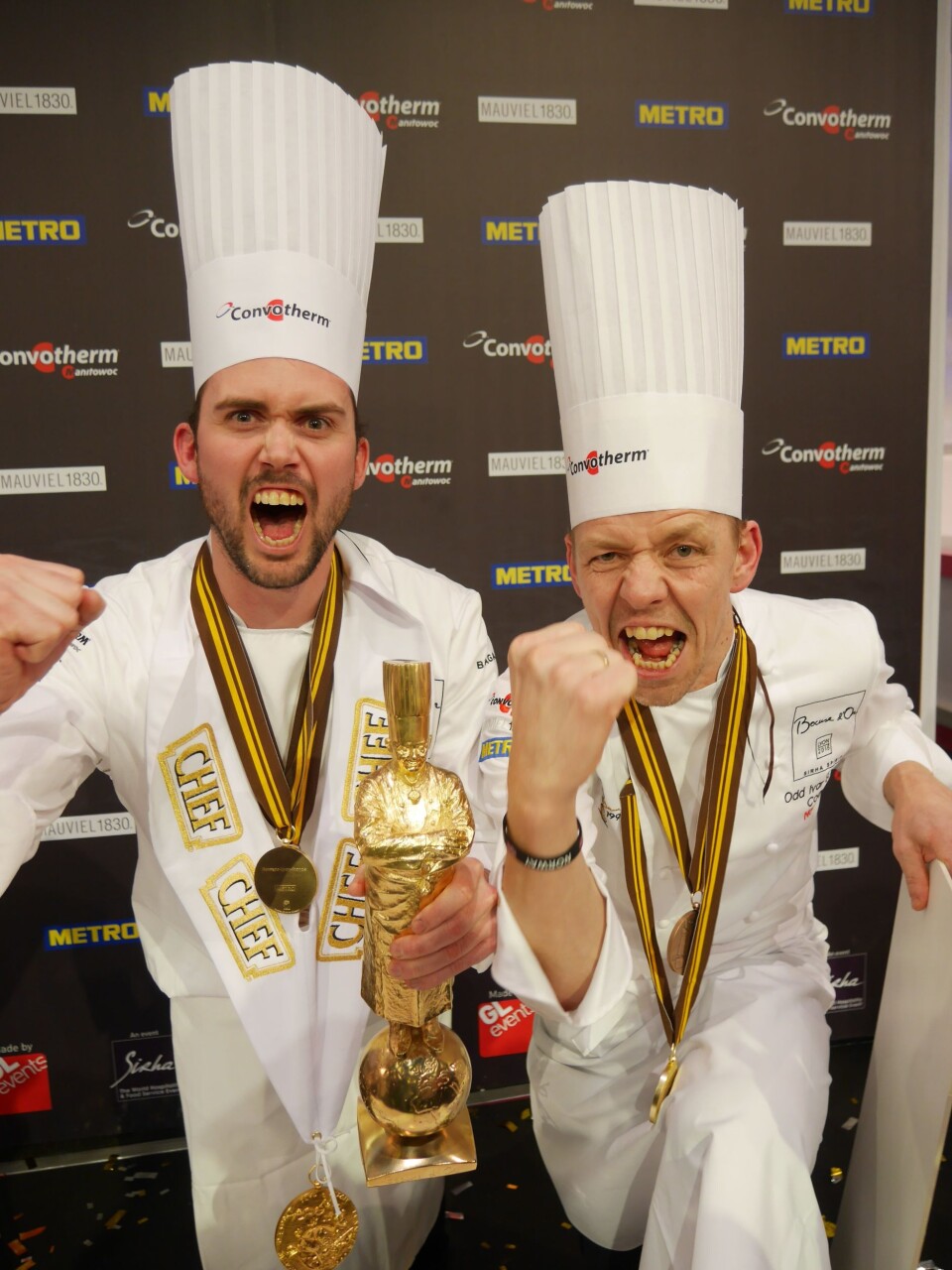 GULL-HELT: Jubelen stod i taket da Ørjan og teamet vant Bocuse d´Or i 2015. Her med coach Odd Ivar Solvold.