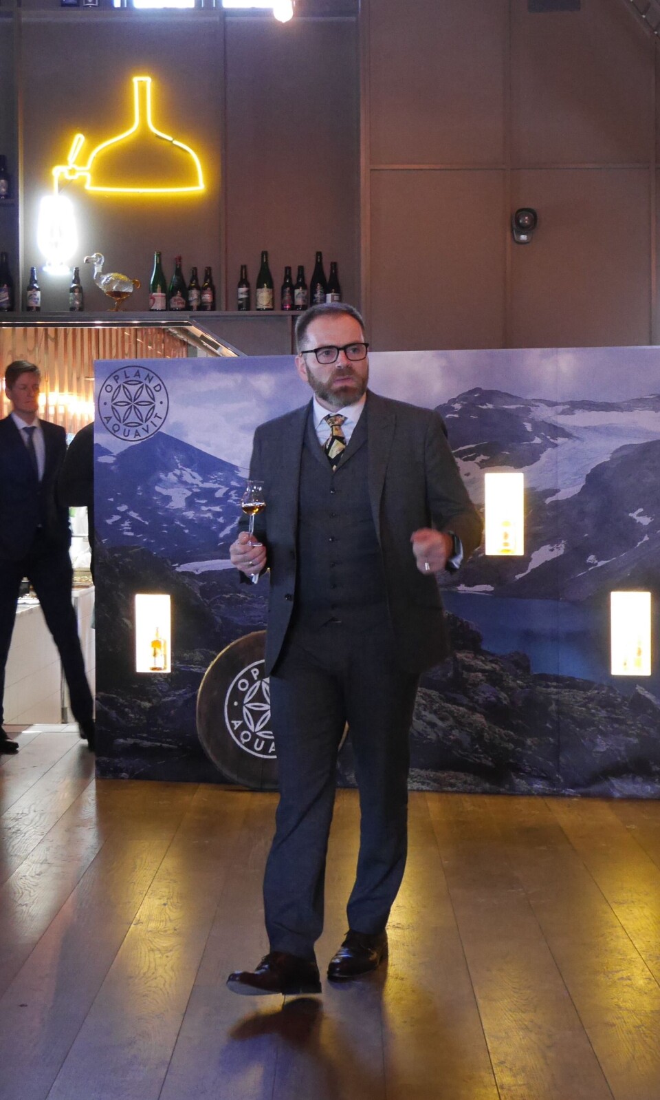 MESTEREN: Ivan Abrahamsen er Arcus´egen Master Blender. MESTEREN: Ivan Abrahamsen er Arcus´egen Master Blender.