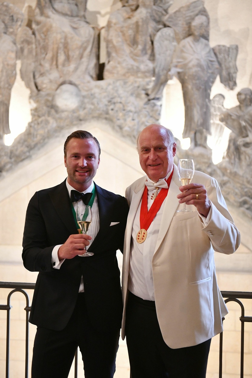 SKÅL: Philippe Baijot (t.h.), President of Champagne Lanson og Ole Steinsholt fra Solera og Norge.
