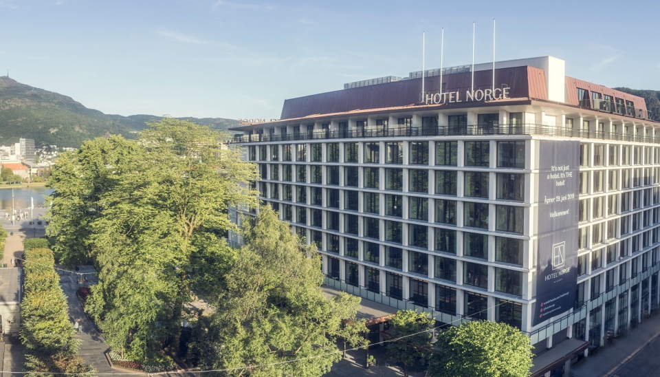 På det prestisjefylte hotellet i Bergen, har 27-åringen Sivert Engebretsen gått gradene fra lærling til hotellsjef.