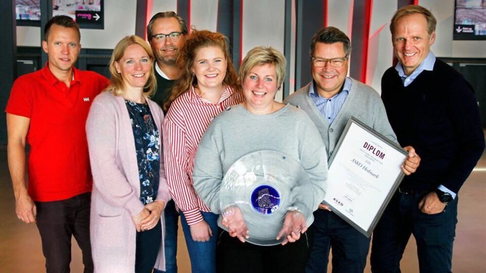 VINNERE: Fra venstre Kristian Halvorsen Kjærnes, Ingrid-Anne Ingvoldstad, Robert Johansson Dahlen, Stine Hexeberg Rønningen, Kari Olsen, Geir Kjærstad og Karl Wethal. VINNERE: Fra venstre Kristian Halvorsen Kjærnes, Ingrid-Anne Ingvoldstad, Robert Johansson Dahlen, Stine Hexeberg Rønningen, Kari Olsen, Geir Kjærstad og Karl Wethal.