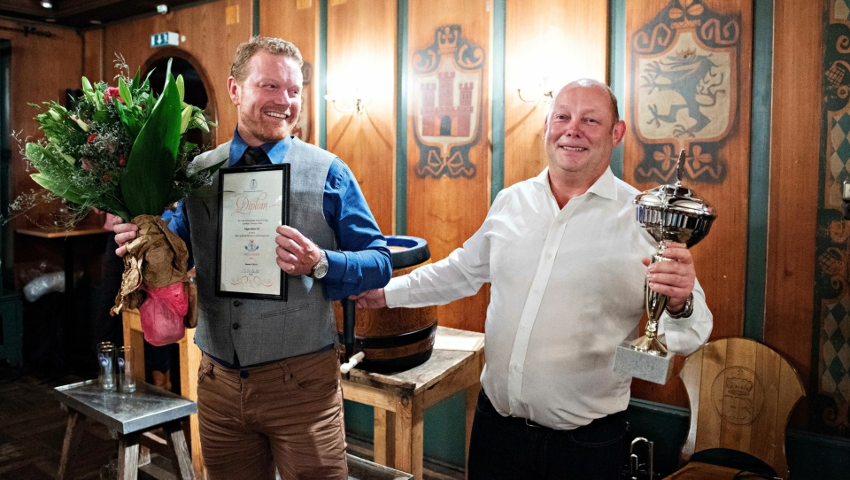 Edgars Bakeri i Mandal er kåret til Årets Bakeri 2018. Hans Inge Justnes (t.v) og Rune Vindsetmo tok imot prisen i München på verdens største bakerimesse.
