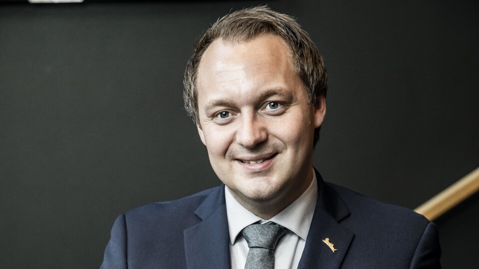 NY MANN I BERGEN: Frank Ove Wennevik tar over som hotelldirektør på Radisson Blu Royal Hotel i Bergen. NY MANN I BERGEN: Frank Ove Wennevik tar over som hotelldirektør på Radisson Blu Royal Hotel i Bergen.