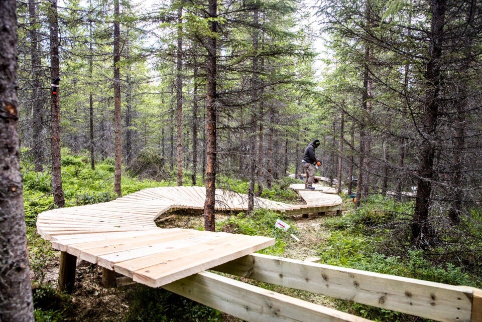 NYE STIER: Stibyggerne har ikke ligget på latsiden i sommer.
