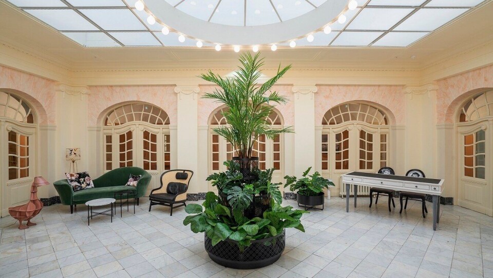 LOBBY: Delikat og eksklusivt førsteinntrykk i lobbyen. LOBBY: Delikat og eksklusivt førsteinntrykk i lobbyen.