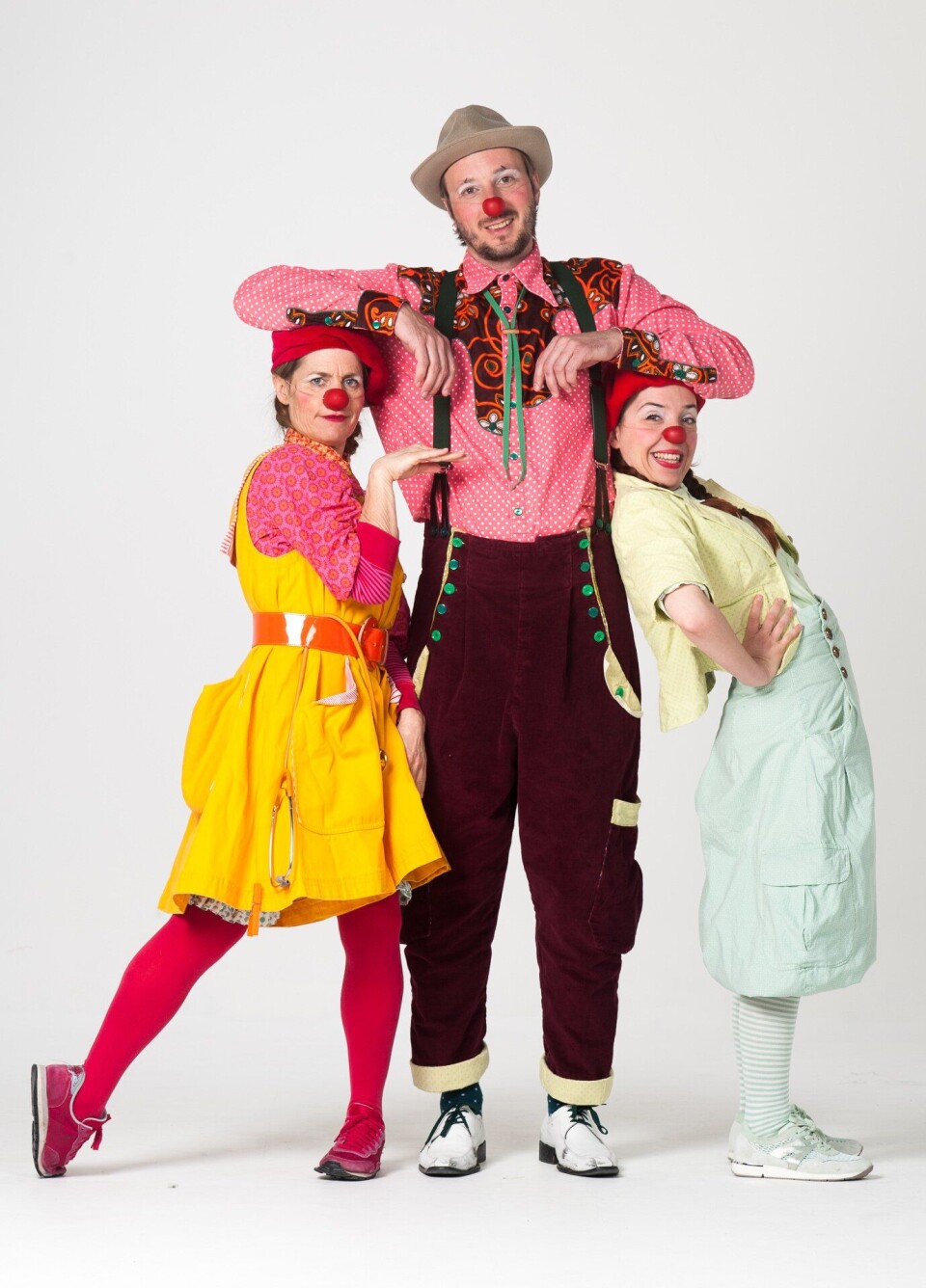 KLOVNENE: Pling, Smække og Zapp reiser Norge rundt og sprer glede til norsk barn på sykehus.