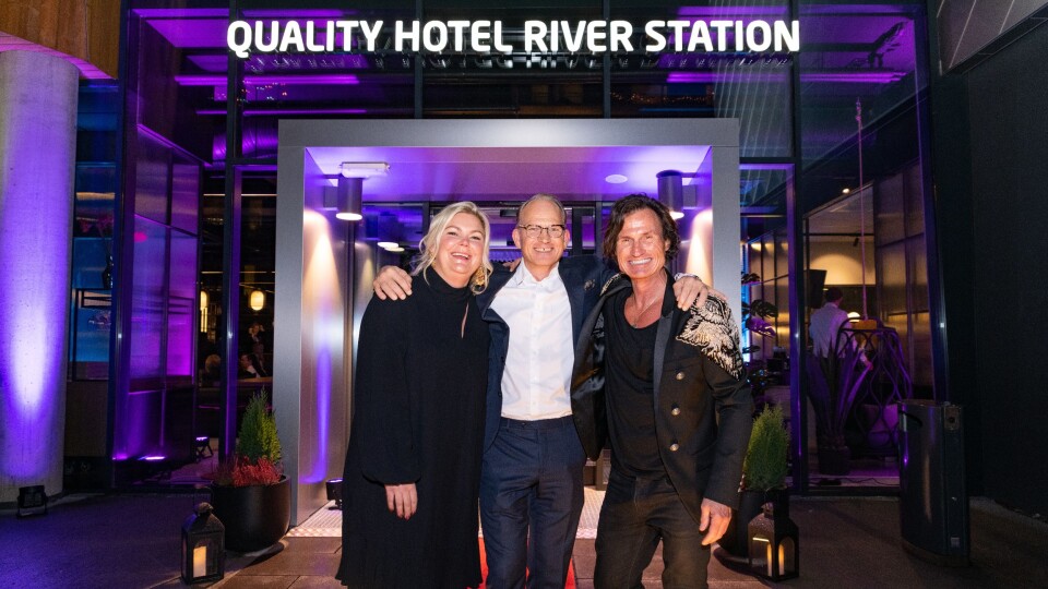 KLARE FOR FEST: Hotelldirektør Anne-Margrethe Tveit, administrerende direktør for Nordic Choice Hotels Torgeir Silseth og grunnlegger av Nordic Choice Hotels Petter A. Stordalen.