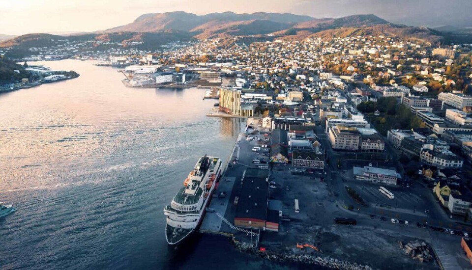 BRA BELIGGENHET: Stordalen har for vane å bygge på kaikanten. Harstad er intet unntak.