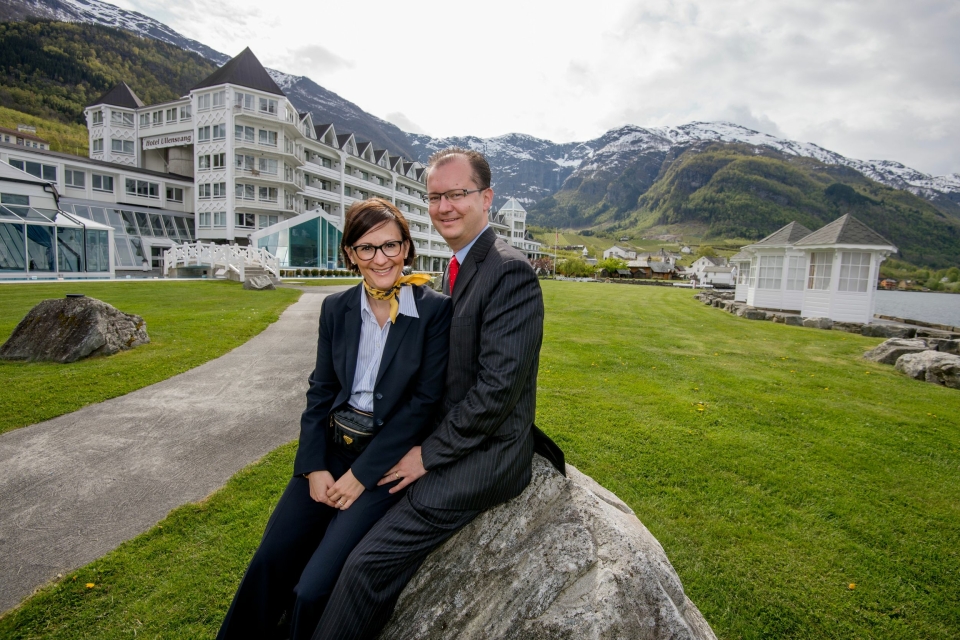 EIERNE: Ekteparet Hans Edmund Utne og Barbara Zanoni Utne har drevet hotellet siden 2005.