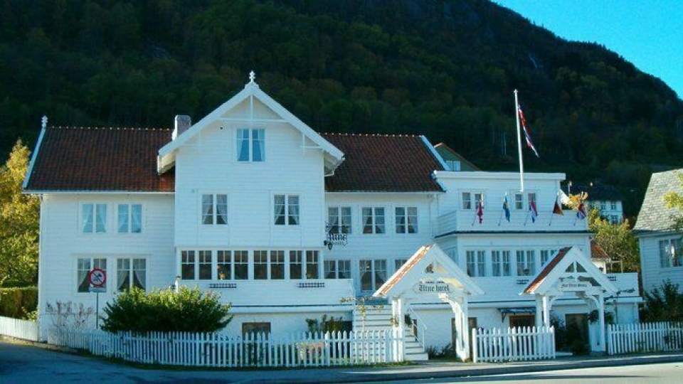 UTNE HOTEL: Flotte Utne Hotel skal sammen med Hotel Ullensvang la gjestene sove godt.