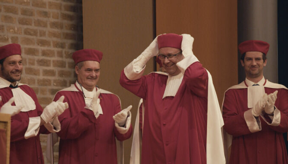 Applaus og jubel i taket da trønderen Roar Hildonen ble utnevnt som vin-ambassadør i Trondheim nylig.