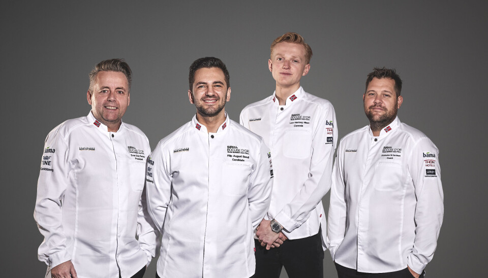 KLARE: Kokkelaget med Filip August Bendi (nr. to fra venstre) skal representere Norge under verdens vanskelige konkurranse i januar. KLARE: Kokkelaget med Filip August Bendi (nr. to fra venstre) skal representere Norge under verdens vanskelige konkurranse i januar.