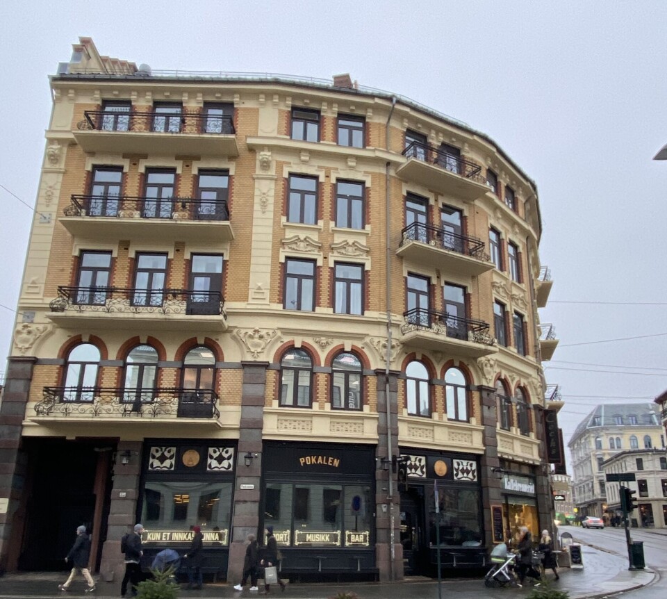FLOTT BELIGGENHET: Cochs Pensjonat, som drives som hotell, ligger i bunnen av Oslos fasjonable handlegate Bogstadveien. FLOTT BELIGGENHET: Cochs Pensjonat, som drives som hotell, ligger i bunnen av Oslos fasjonable handlegate Bogstadveien.
