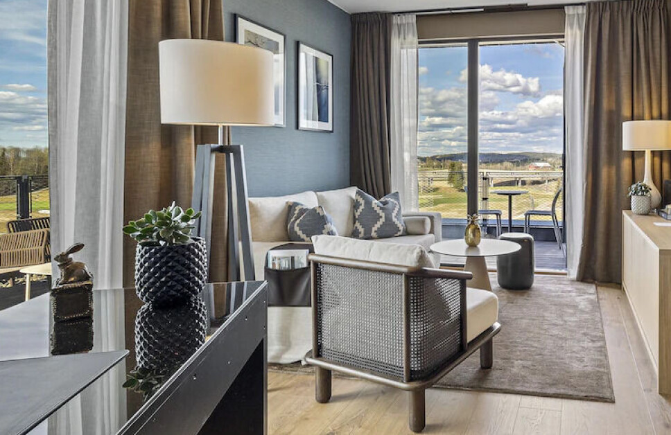 RO OG UTSIKT: På Lilys er det stille og rolig, men samtidig flott utsikt. Hotellet har 507 rom. Ved siden av hotellet ligger en 18 hulls internasjonal golfbane. RO OG UTSIKT: På Lilys er det stille og rolig, men samtidig flott utsikt. Hotellet har 507 rom. Ved siden av hotellet ligger en 18 hulls internasjonal golfbane.