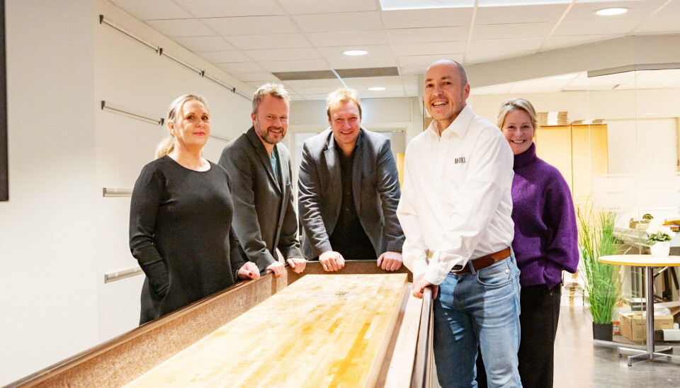 TEAM HOTELLMAGASINET: Her er folkene bak det revitaliserte Hotellmagasinet på nett. Fra venstre: Trine Johannessen, Thomas N. Witsø-Bjølmer, Kenneth Johnsen, Rune Midtskogen og Therese Eriksen. TEAM HOTELLMAGASINET: Her er folkene bak det revitaliserte Hotellmagasinet på nett. Fra venstre: Trine Johannessen, Thomas N. Witsø-Bjølmer, Kenneth Johnsen, Rune Midtskogen og Therese Eriksen.