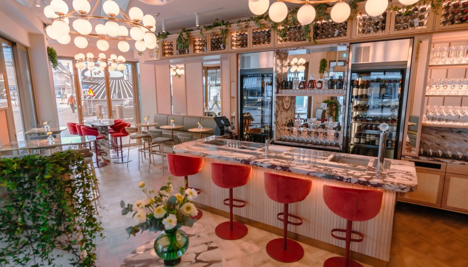 STILIG: De gamle Champagneria-lokalene har fått et nytt utseende. 2. mai åpner vinbaren som har plass til 100 gjester.