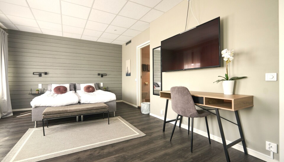 STOR PLASS: Hotell Rådhuset ligger ved Stora torget i byen Lidköping, i Västergotland i Sverige, og har 66 rom. STOR PLASS: Hotell Rådhuset ligger ved Stora torget i byen Lidköping, i Västergotland i Sverige, og har 66 rom.