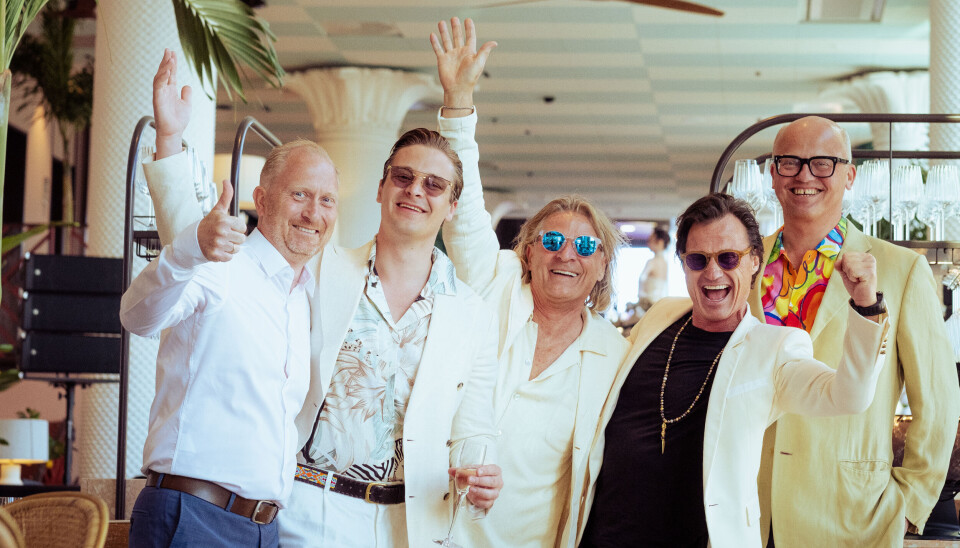 VILL JUBEL: Endelig åpnet Hotel Riviera i Moss. Fra venstre Jan Erik Kristiansen i Höegh Eiendom, Thor Filip og Thor Morten Halvorsen i NHG, Petter Stordalen i Strawberry og Leif Høegh i Höegh Eiendom.