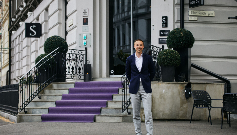NY DIREKTØR: Oslo-gutten Martin Andersen har lommene fulle av erfaring fra mange luksushoteller. Nå går han fra stillingen som salg- og markedssjef på The Thief til hotelldirektør for Saga Hotel og Apartments. NY DIREKTØR: Oslo-gutten Martin Andersen har lommene fulle av erfaring fra mange luksushoteller. Nå går han fra stillingen som salg- og markedssjef på The Thief til hotelldirektør for Saga Hotel og Apartments.