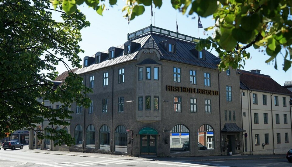 MIDT I OL-BYEN: Hotel Breiseth i Lillehammer har 89 rom, og blir også kalt kunstnerhotellet på grunn av de mange kunstnerne og utstillingen som har vært på hotellet.