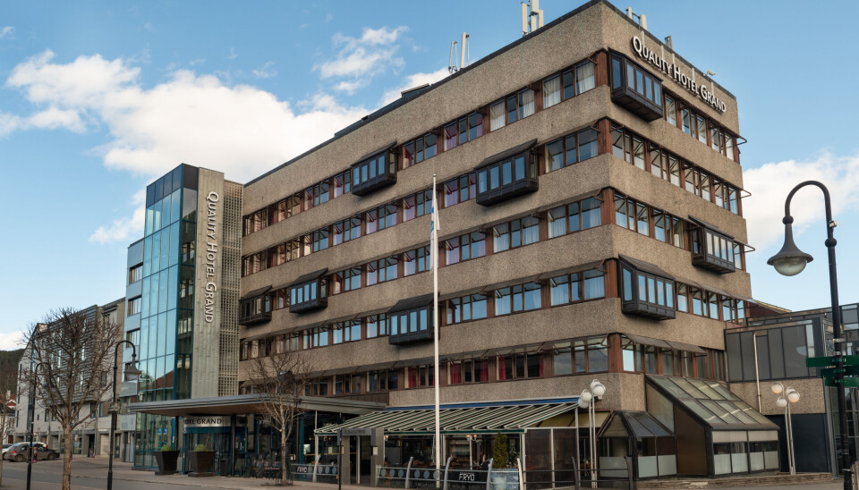 DRIFTOVERTAKELSE: Samtlige tre hoteller, også dette, Quality Hotel Grand på Kongsberg, skal driftes av Strawberry hvis det godkjennes av Konkurransetilsynet. DRIFTOVERTAKELSE: Samtlige tre hoteller, også dette, Quality Hotel Grand på Kongsberg, skal driftes av Strawberry hvis det godkjennes av Konkurransetilsynet.