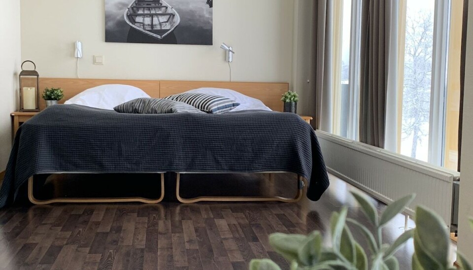 POPULÆRT: I 2015 bestemte søskenparet Berit og Erik for å pusse opp hotellet. Det har gitt resultater. Berit forteller at hotellet flere ganger er fullbooket.