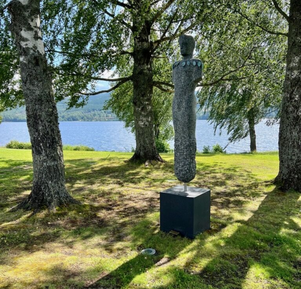 SATSER: De siste årene har flere kjente kunstnere levert skulpturer til hotellet. Denne er laget av Nico Widerberg.