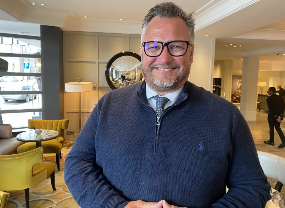HAR TROEN. Adm. direktør i 62 grader Nord, Mikael Forselius, har lang erfaring med luksushotell-markedet. Han mener det bare et spørsmål om tid før Norge er representert på verdens topp 50-liste.