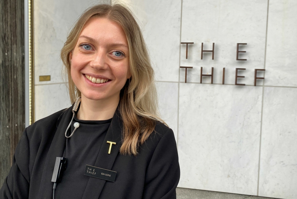 KONROLL: 30 år gamle Ida-Sofie Lindviksmoen har en viktig rolle på luksushotellet på Tjuvholmen i Oslo..