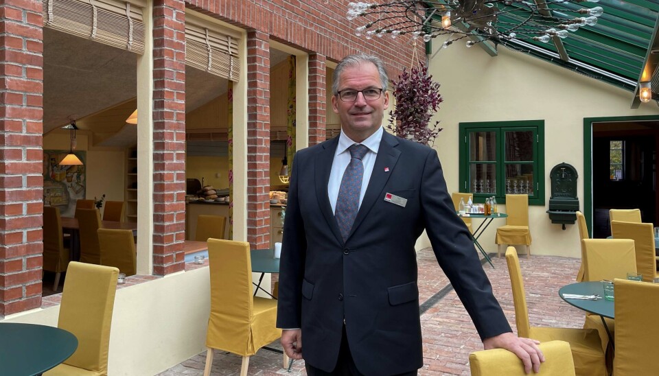 TILBAKE: Ivar Neteland er ny direktør på Ramme Fjordhotell. Den erfarne hotellkaren ledet hotellet for et par år siden, og har i mellomtiden vært bestyrer på DNT-hytten Snøheim på Dovrefjell. TILBAKE: Ivar Neteland er ny direktør på Ramme Fjordhotell. Den erfarne hotellkaren ledet hotellet for et par år siden, og har i mellomtiden vært bestyrer på DNT-hytten Snøheim på Dovrefjell.